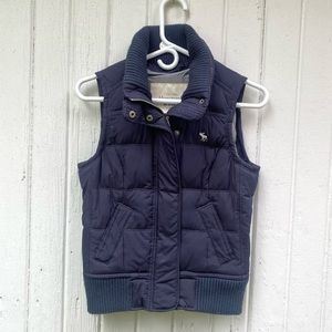ABERCROMBIE & FITCH NAVY WINTER VEST